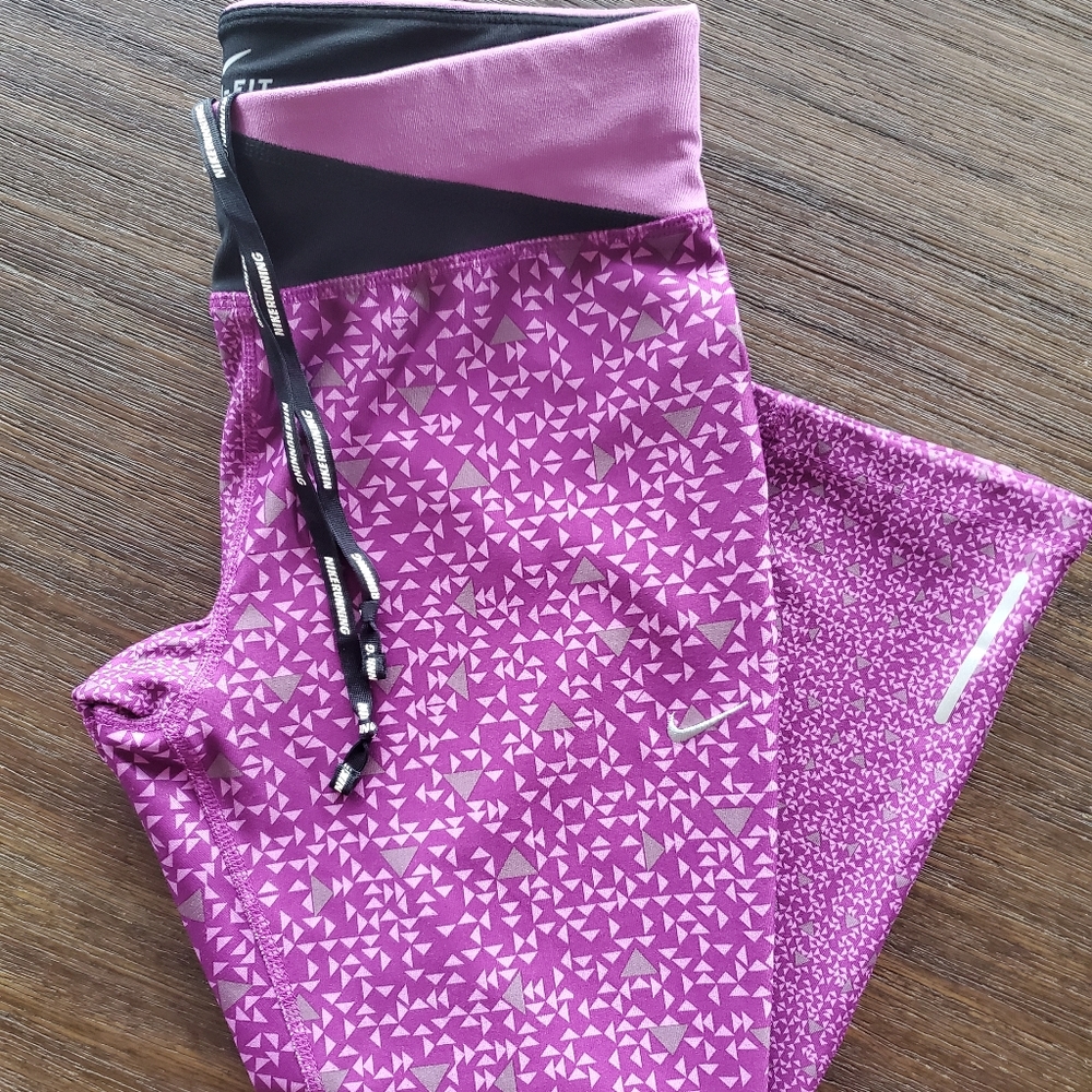 Nike Dri Fit Cropped Pants Size Small